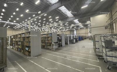 Entrepôt - 4 966 m²