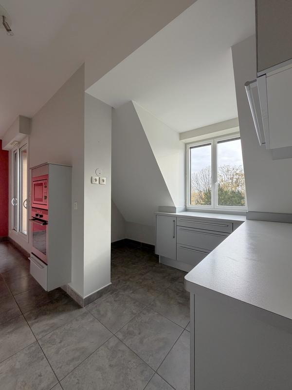 Appartement - 205 m² - 6 pièces