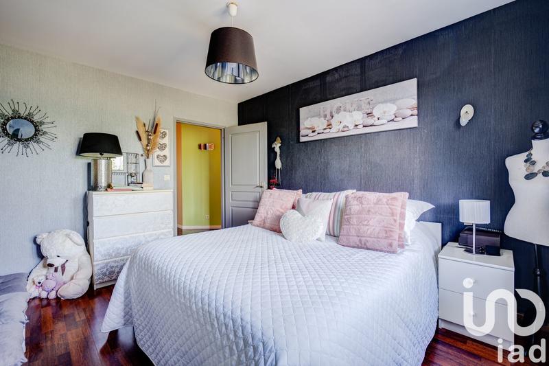 Maison - 238 m² - 7 pièces