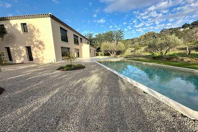 Villa - 240 m² - 5 pièces