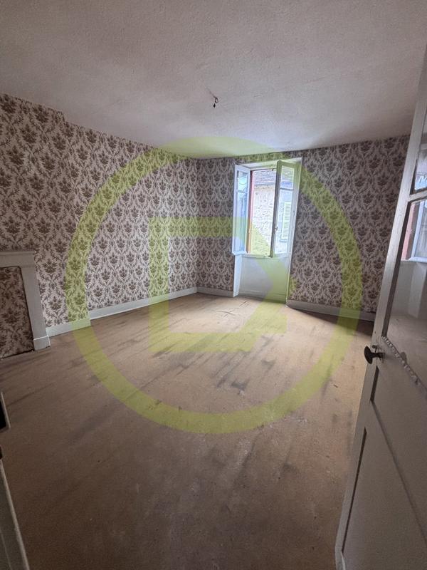 Maison - 80 m² - 5 pièces