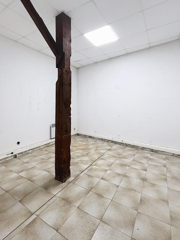 Local commercial - 248 m² - 7 pièces