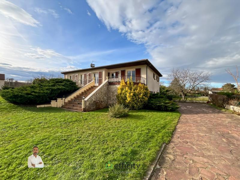 Pavillon - 196 m² - 8 pièces