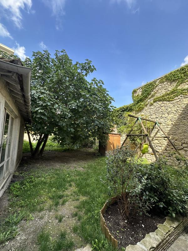 Maison - 200 m² - 8 pièces