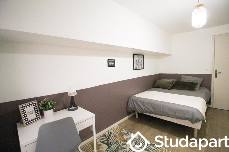 Chambre - 12 m² - 1 pièce