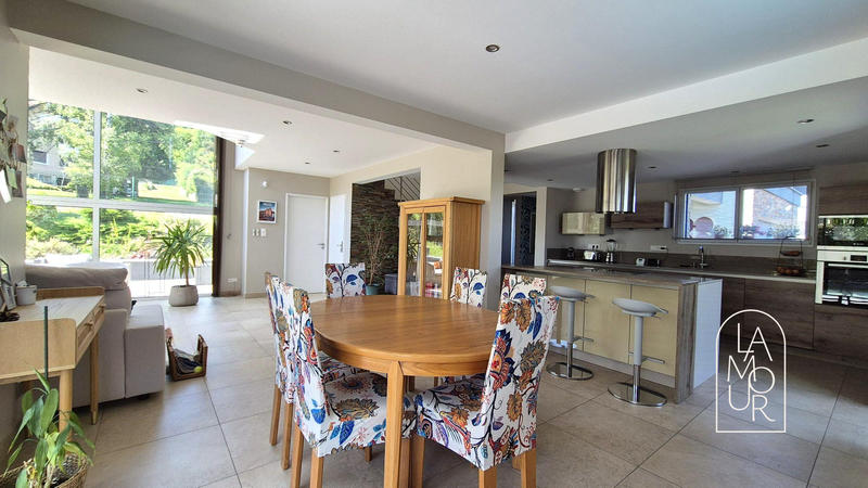 Maison contemporaine - 164 m² - 6 pièces