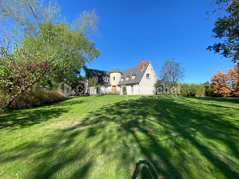 Demeure - 280 m² - 8 pièces