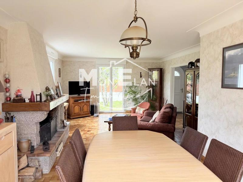 Maison - 167 m² - 9 pièces