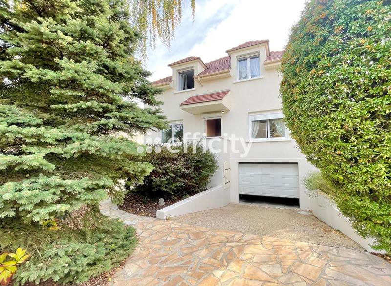 Maison - 155 m² - 7 pièces