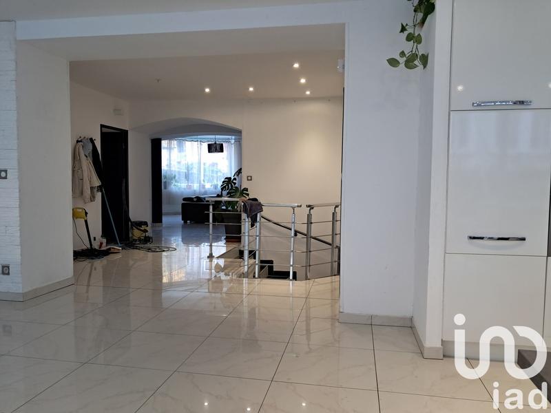 Appartement - 276 m² - 8 pièces