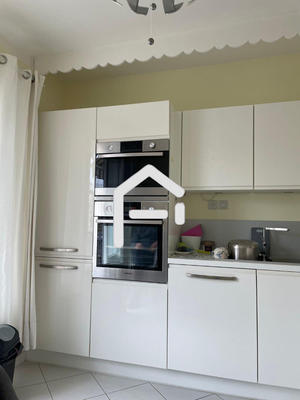 Maison de ville - 220 m² - 9 pièces