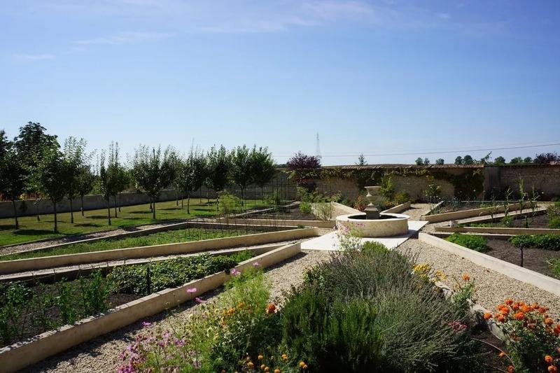 Château - 838 m² - 26 pièces