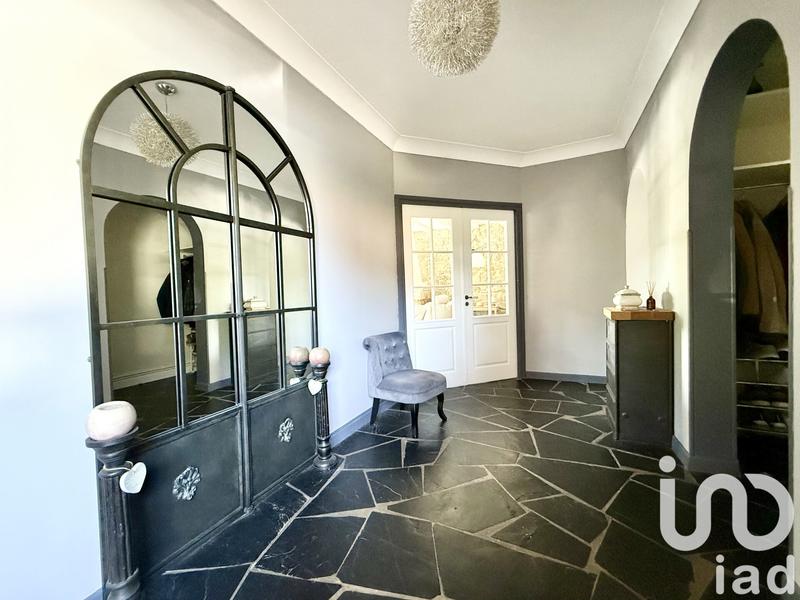 Maison - 300 m² - 7 pièces