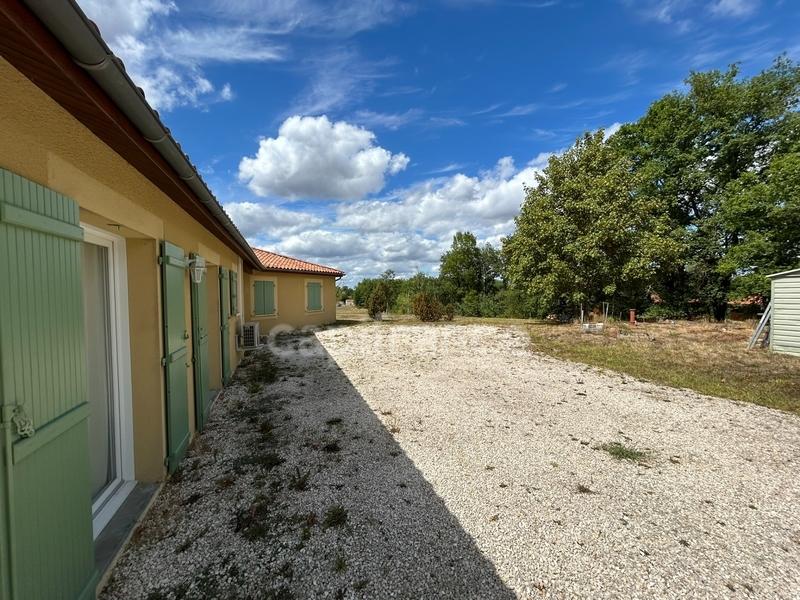 Maison - 170 m² - 10 pièces