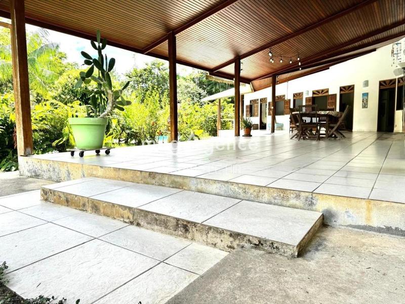 Maison d'architecte - 160 m² - 6 pièces