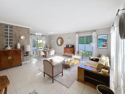 Maison - 153 m² - 5 pièces