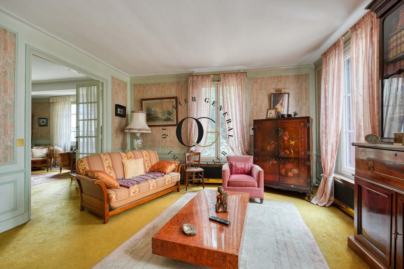 Maison - 200 m² - 8 pièces