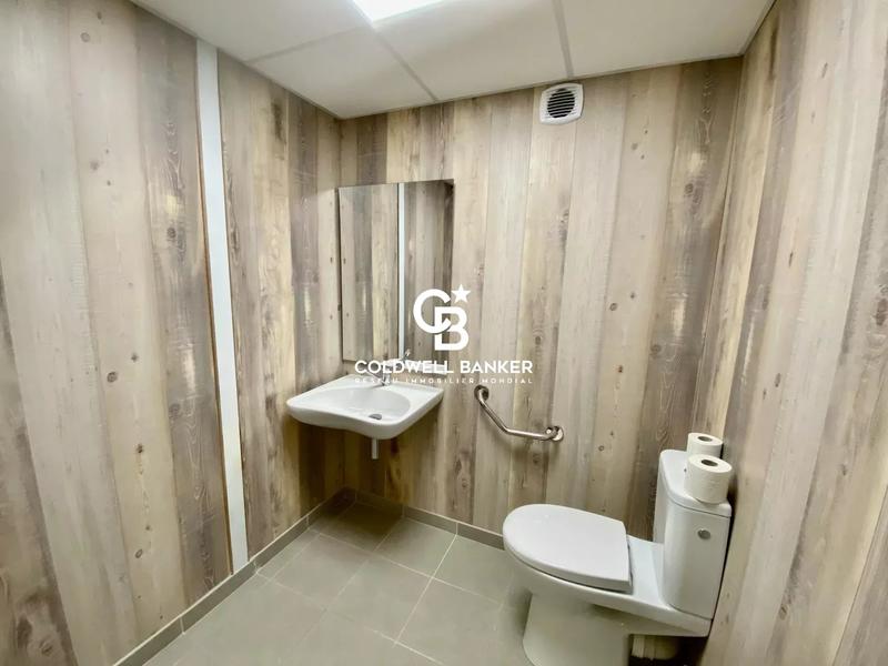 Bureau - 91 m² - 1 pièce