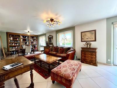 Maison - 272 m² - 7 pièces