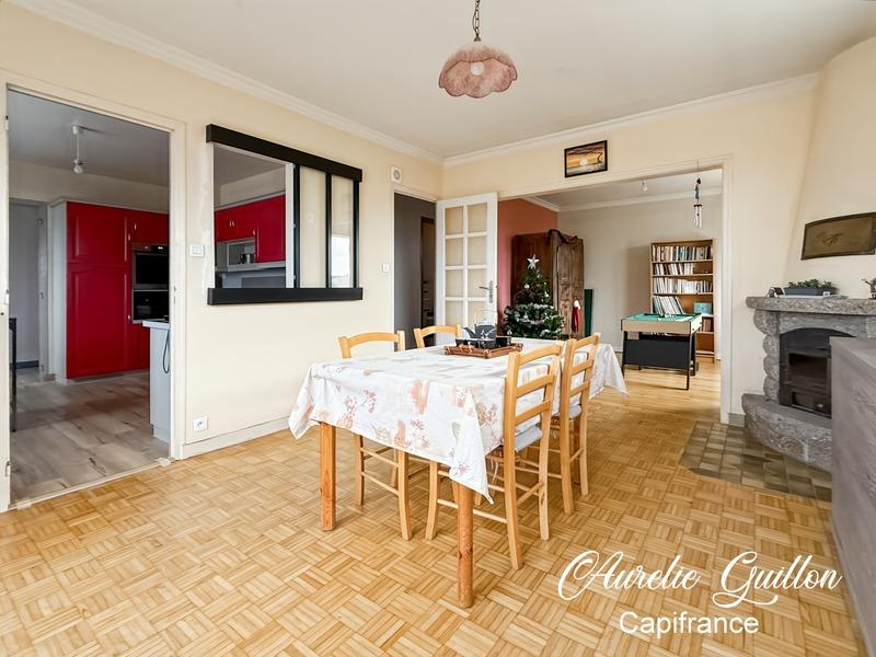 Maison - 135 m² - 8 pièces