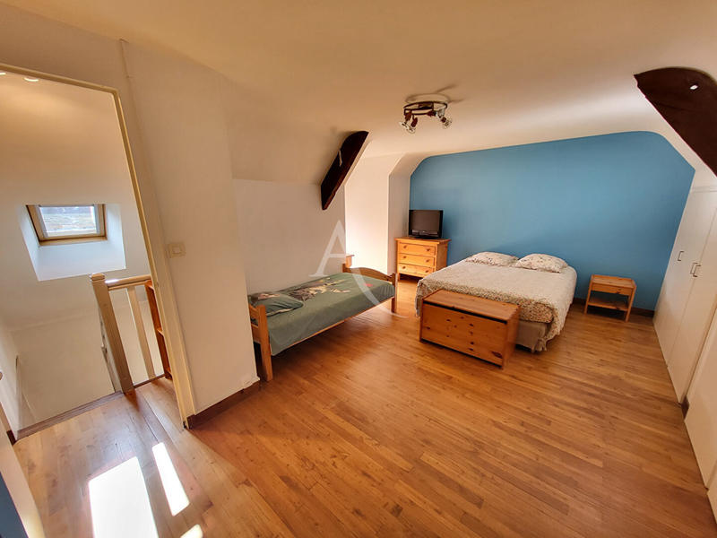 Maison - 150 m² - 8 pièces