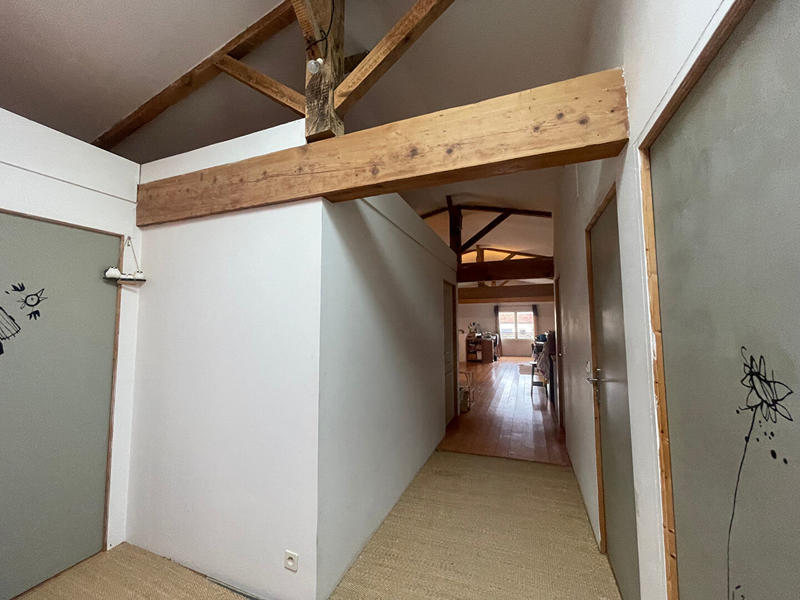 Maison - 410 m² - 6 pièces