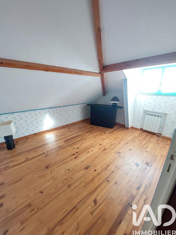 Maison - 228 m² - 7 pièces