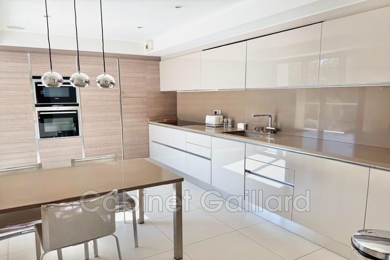 Villa - 195 m² - 6 pièces