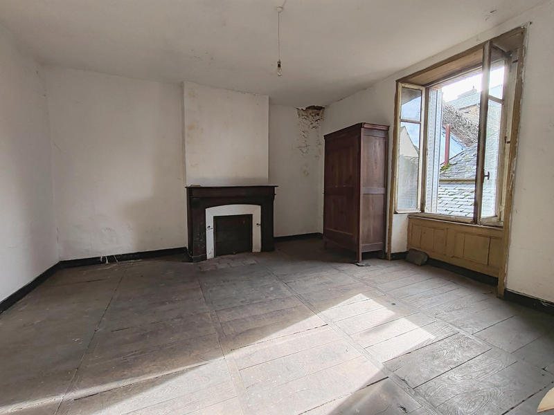 Maison - 203 m² - 7 pièces