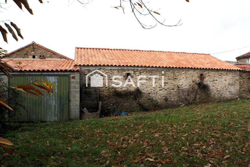 Maison - 250 m² - 4 pièces