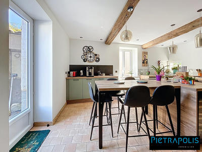 Maison - 269 m² - 7 pièces