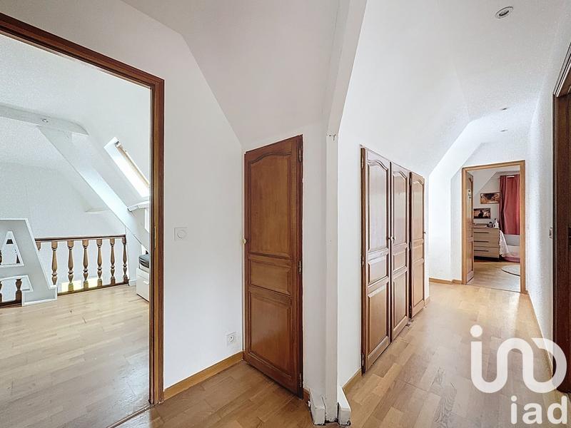 Maison - 221 m² - 9 pièces