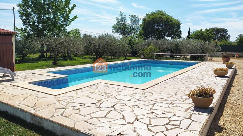 Maison - 200 m² - 10 pièces