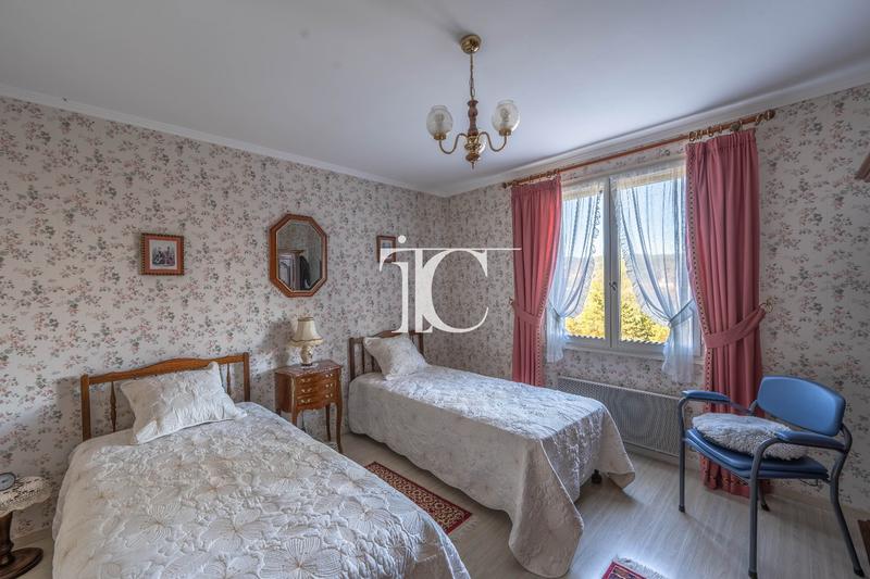 Maison - 152 m² - 4 pièces