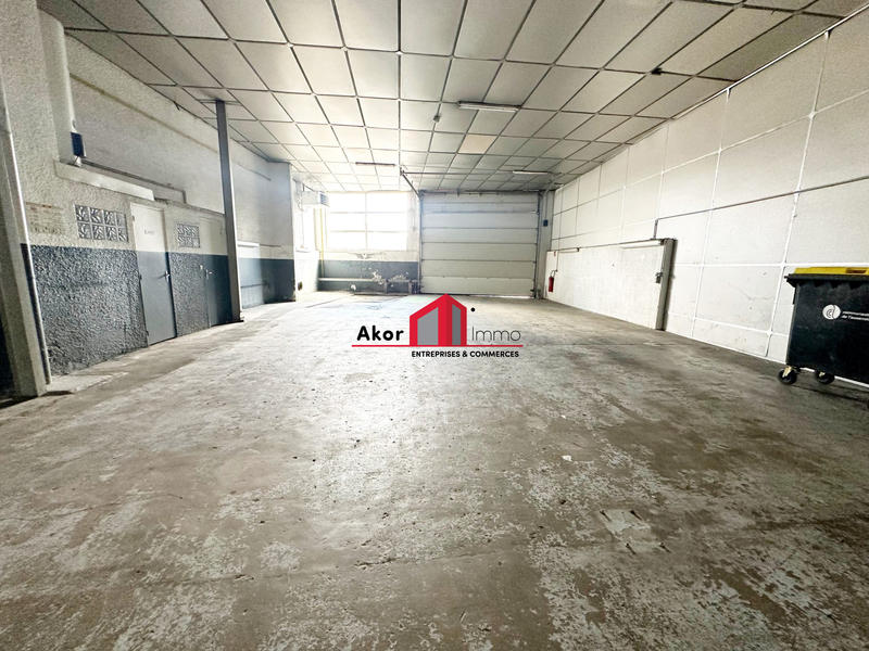 Local commercial - 895 m²