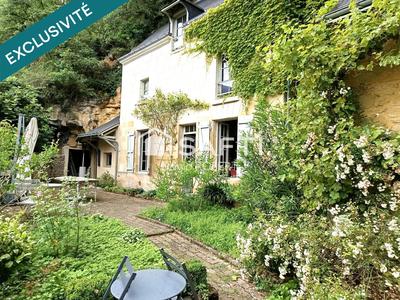 Maison - 244 m² - 8 pièces