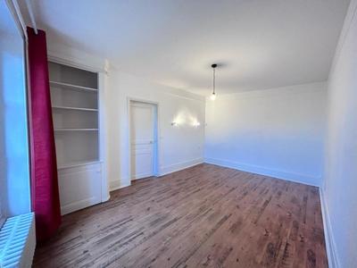 Appartement - 81 m² - 3 pièces