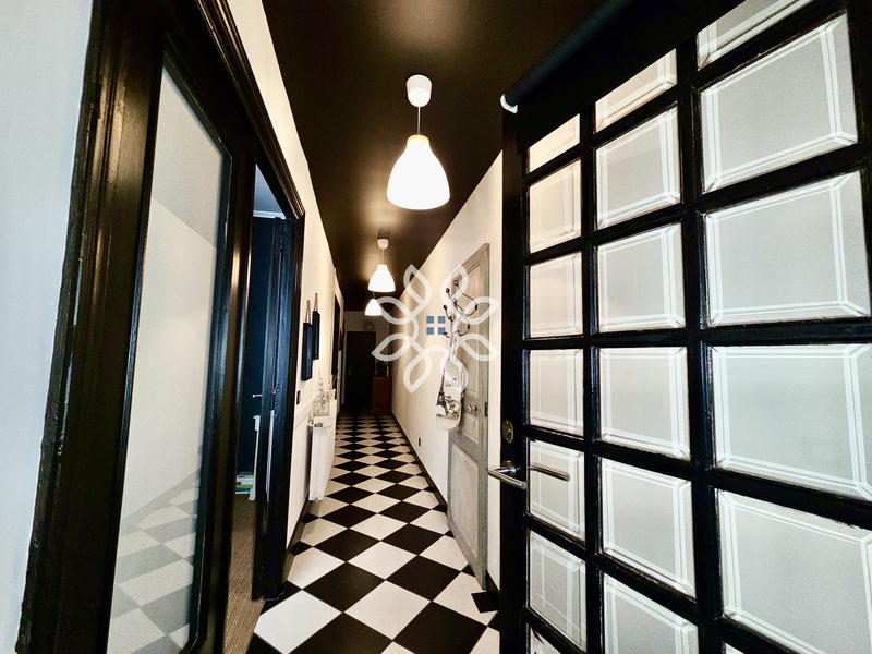 Maison - 150 m² - 8 pièces