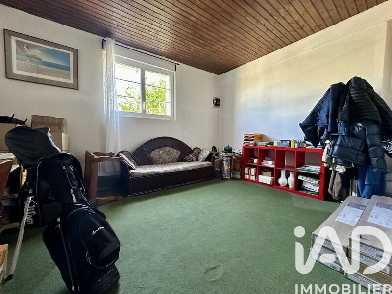 Maison - 180 m² - 8 pièces