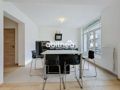 Appartement - 92 m² - 4 pièces