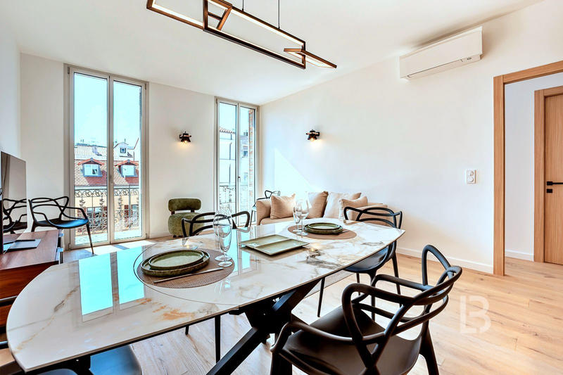 Appartement - 85 m² - 4 pièces