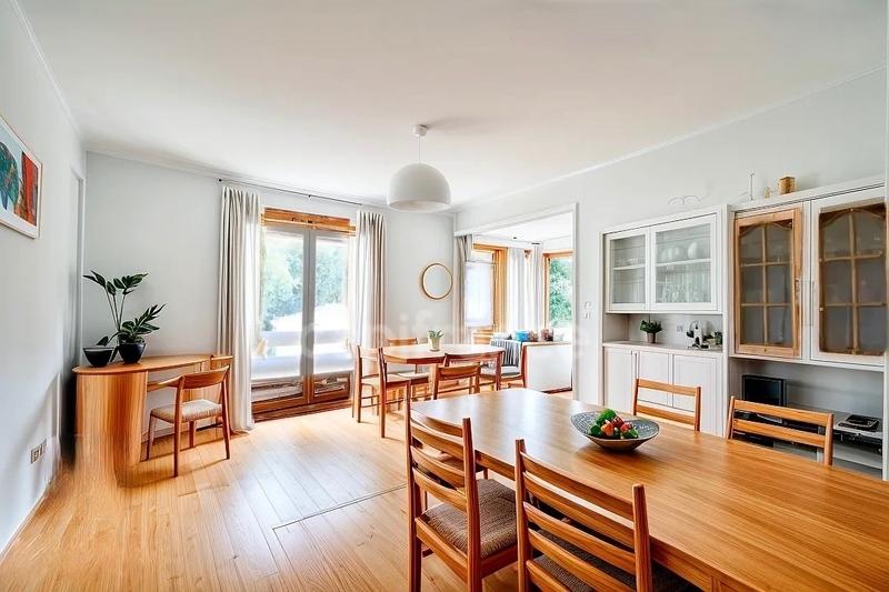 Villa - 224 m² - 8 pièces