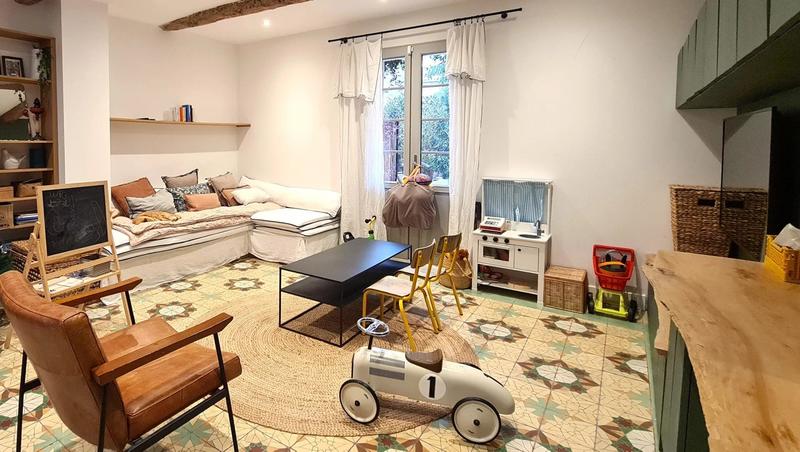 Maison traditionnelle - 260 m² - 10 pièces