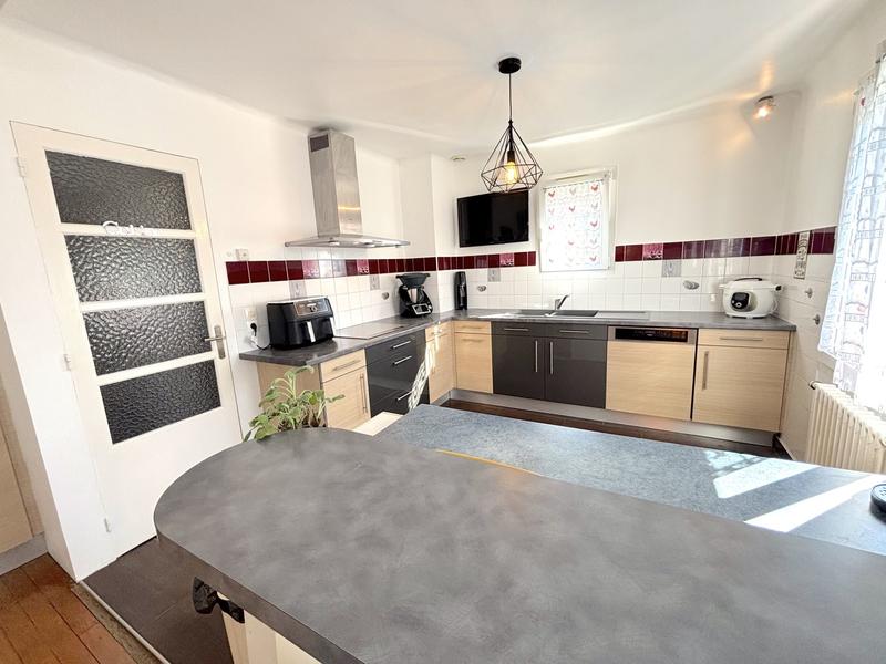 Maison - 184 m² - 8 pièces