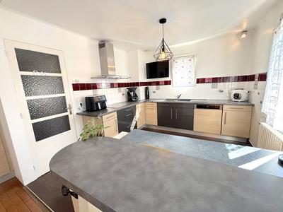 Maison - 184 m² - 8 pièces