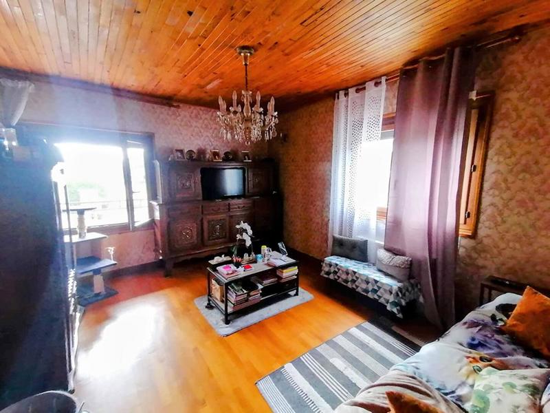 Maison - 81 m² - 5 pièces