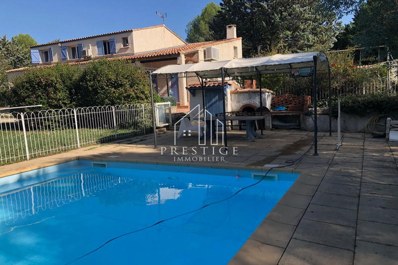 Maison - 185 m² - 5 pièces