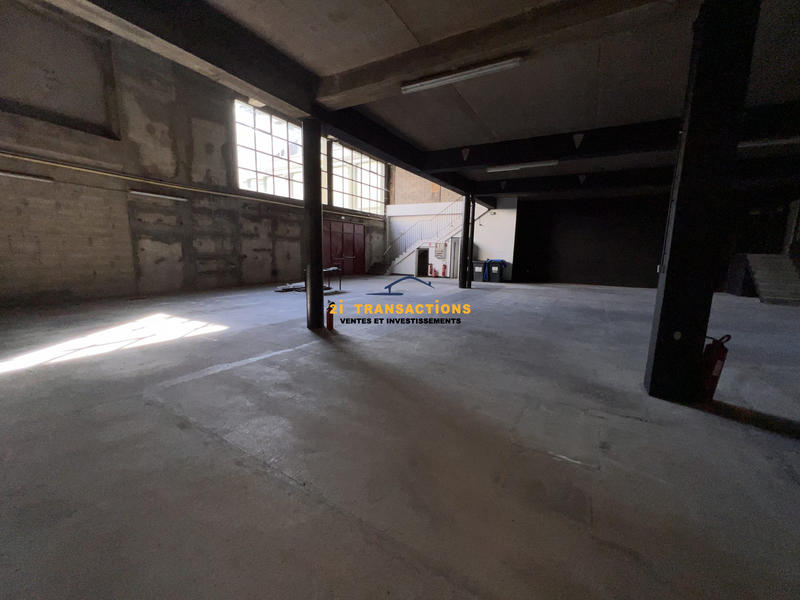 Local d'activités - 729 m²