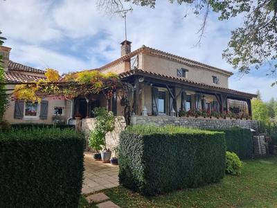 Maison - 153 m² - 6 pièces