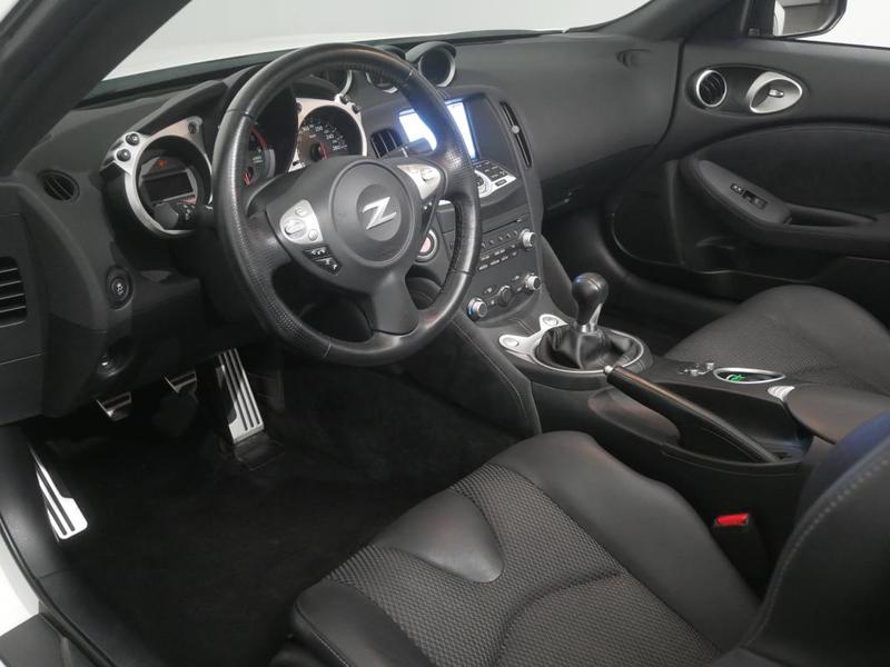Nissan 370z Roadster 3.7 328ch Bvm Camera de Recul Bose Malus Inclus